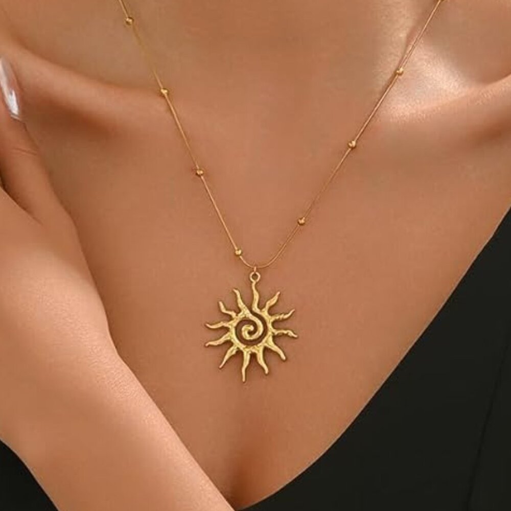 Neiman Marcus 18K Gold Plated Twist  Satellite Chain Sun Pendant Necklace